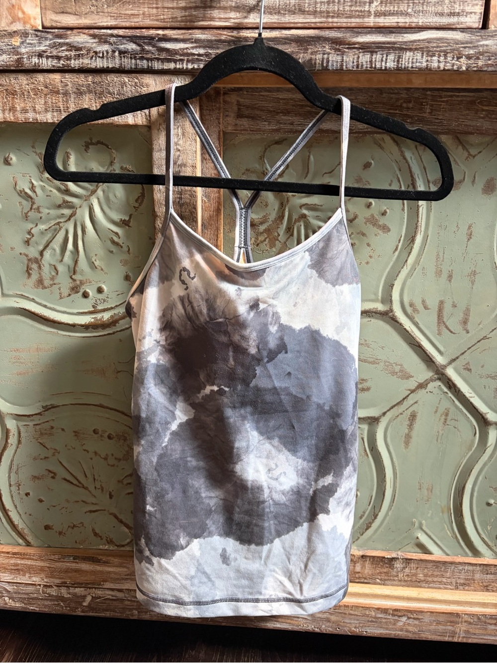 Lululemon Women’s Tie Dye Gray Athletic Top